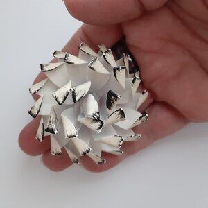 Vintage Metal Brooch Pin Flower White with Gray/Black unbranded